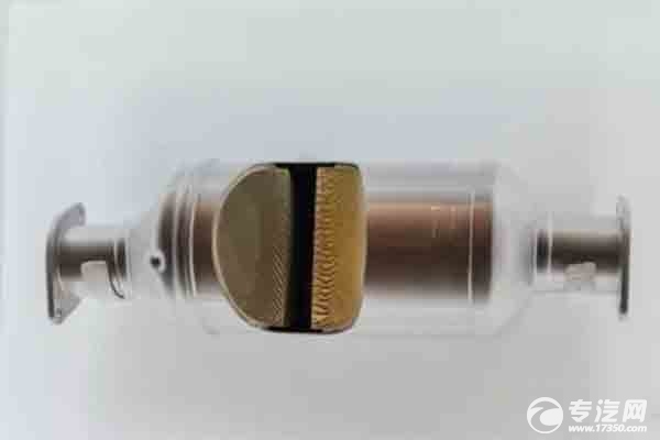 國六專用車上是不是都裝有顆粒捕捉器？